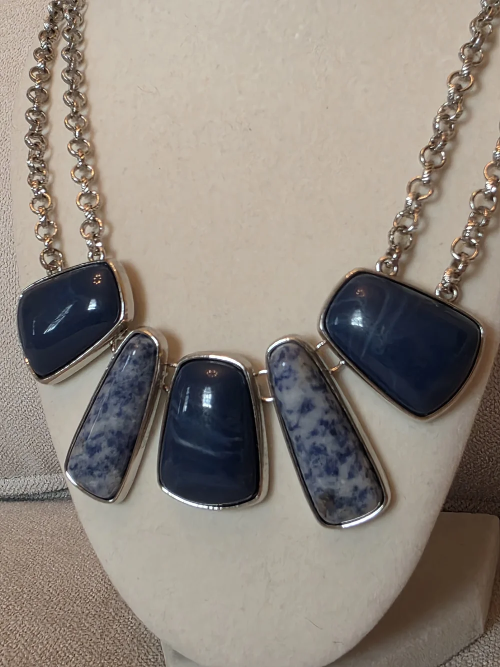 Vintage C 1946 Silver Tone Blue Stone Statement Necklace Chunky Bib Style - Picture 2 of 7